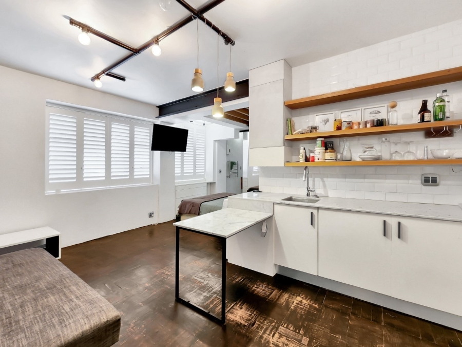 1 Bedroom Property for Sale in Gardens Western Cape